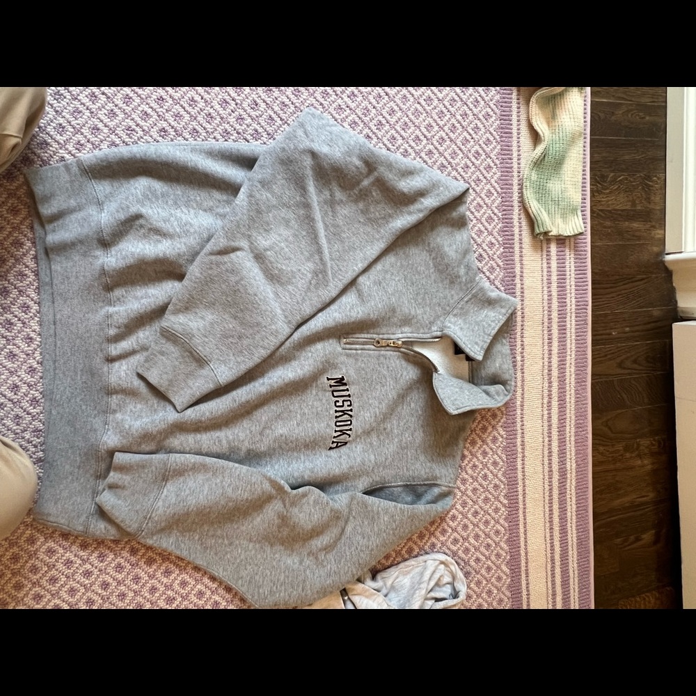 Muskoka Canada quarter zip. great condition